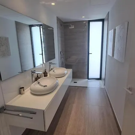 Luxury Rebeka - Heated Pool And Jacuzzi אדחה