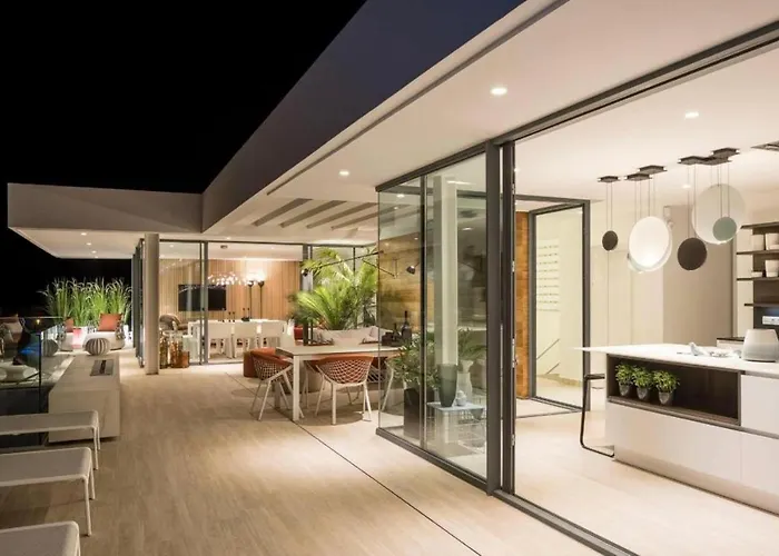 Luxury Rebeka - Heated Pool And Jacuzzi *